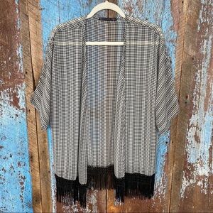 Potter’s Pot Kimono Festival Boho Gingham White & Black Fringed Size L